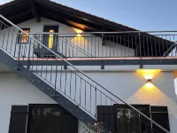 Vacation Apartment "Am Alten Garten" in a Quiet Location with a View of the Alps! Hotels in Halblech