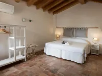 Borgodieci Camere e Colazione Hotel a Montechiarugolo