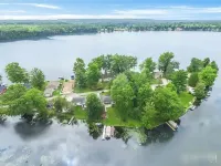 Croton Cottage on all sports lake! Hotels in Croton Township