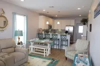 Beach house - Canal and Bay Views, Outdoor area with Hot Tub - Pet Friendly