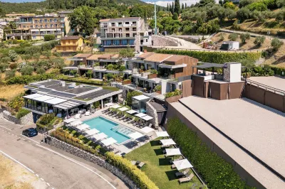 โรงแรมเดอวิลล์ โรงแรมใน