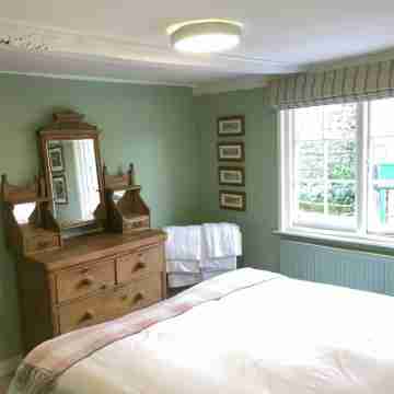 Landgate Cottage is opposite the 14th Century entrance to historic Rye town Rooms