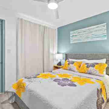 Delightful Contemporary Honolulu Loft w/ AC & Laundry Rooms