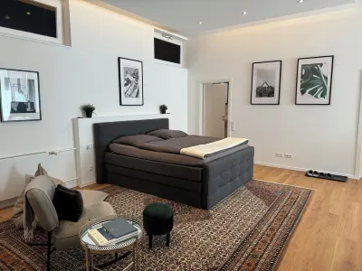 Unique & beautiful living in a Stuttgart loft Отели в г. Штутгарт-Вест