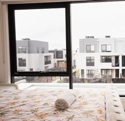 Stunning new built 3-story house near Seaford beach Hotels in der Nähe von Dainton Brewery