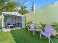 Pool and Hot Tub Retreat for Large Groups - Tropical Oasis