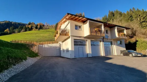 Apartment-Bergblick 80 m2 for up to 6 people Hotels in Arnbach