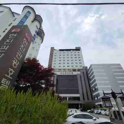 현진관광호텔 Hotel Exterior