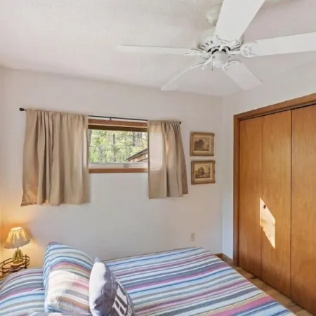 Private Cabin - 5 acres - near Hinckley Casino!