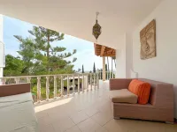 VILLA IN THE BEST LOCATION + SWIMMING POOL + CONCIERGE