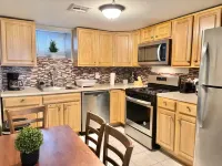 Spacious 5-bedroom apartment with AC, WiFi in superb North Bergen