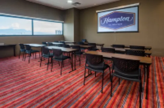 Hampton by Hilton Bogota Airport