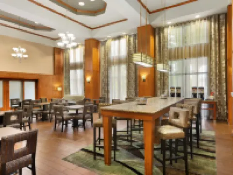 Hampton Inn & Suites Manchester-Bedford Hotels in Hillsborough County