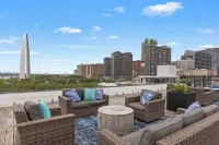 Archview Riverfront Loft – Walk to Stadium, Conventions & Casino - Gated Parking