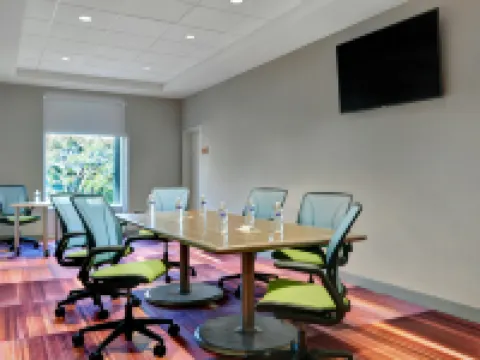 Home2 Suites by Hilton Largo Hotéis em Largo