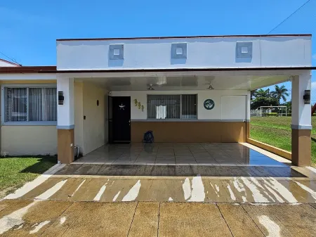 Beautiful Bejuco Beach House Just South of Jaco; Walk to Beach & Pools Отели в г. Бехуко