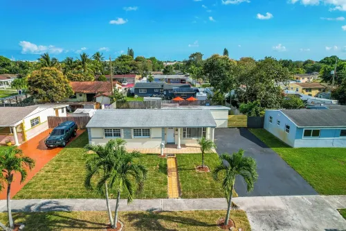 Cozy Miami Private Pool House W/ Arcade Games, BBQ