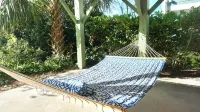 Spacious ocean-view 4-BR house in Sunset Beach, 1 min walk to beach - Boutique