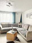 Juniper Apartment - 2 Bedroom Hotels in Romford