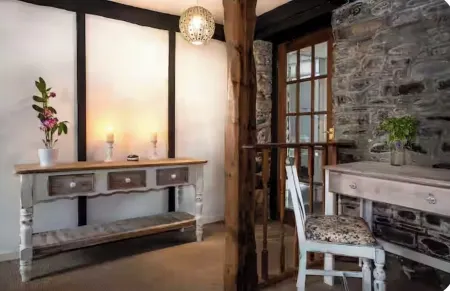 Charming Cottage Apartment-1 minute from Beach