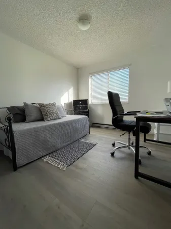 Newly remodeled condo for travel professionals and interns Отели рядом с достопримечательностью «Медикал Сентер оф Орора»