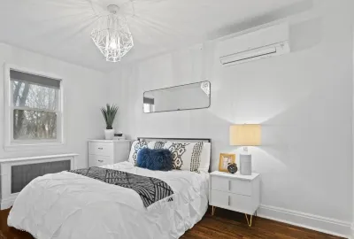 Executive Detached Home For Longer Stays (Minutes to Downtown & Danforth) 이스트 요크 호텔