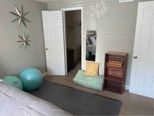 Peaceful ONE bedroom Apartment with at home gym