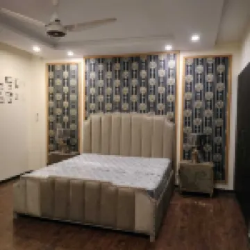 Lavish Living Apartments & Suites