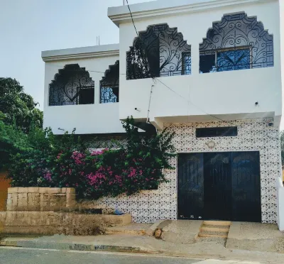 Spacious 2BR/2BA Modern Apartment فنادق في 