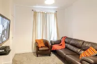 Modern 3-Bed Getaway | Family-Friendly | Close to Peak District