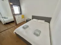 Beautiful 2BR In Ramat Gan Hotels in Ramat Gan