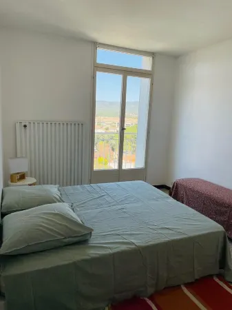 Blue Paradise.  Spectacular sea view.Large balcony .3 bedrooms.Very well located.