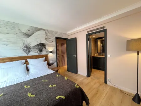 Center de Saint-Tropez - Terrace - 2 bedrooms Отели рядом с достопримечательностью «Musee de l'Annonciade»