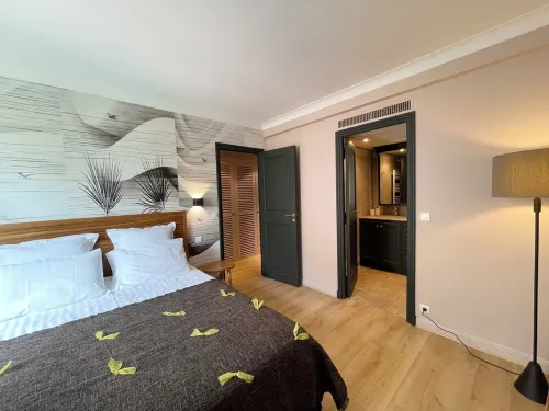 Center de Saint-Tropez - Terrace - 2 bedrooms Hotels in Saint-Tropez