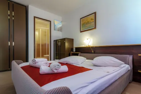 Behindertengerechte Wohnung im Erdgeschoss Отели в г. Барбат на Рабу