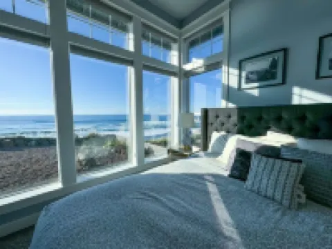 Oceanfront Escape. Cozy & Modern Beach House. Sleeps 10 Hotels in Gleneden Beach