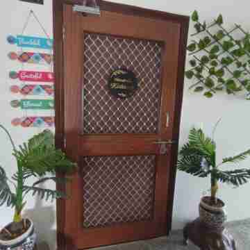 A Premium Family Homestay 20mins to city centre,10mins to Delhi-Jodhpur highway. Others