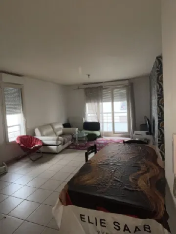 Apartment T2 a fort d'Aubervilliers 奧貝維利埃住宿飯店