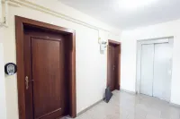 Cozy 2-bedroom apartment in charming Sibiu with WiFi, AC โรงแรมใน