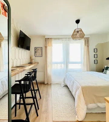 L'Émeraude - Comfortable studio + private parking