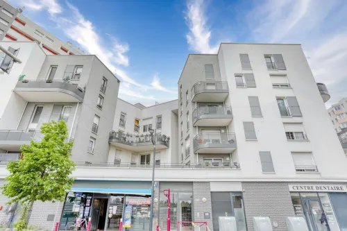 Eden Home A 5 Minutes de la Défense -paris Appartement Élégant et Propre Hotels in Bezons