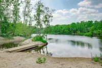 Stunning Retreat in SW Michigan! Just minutes away from wineries and breweries.