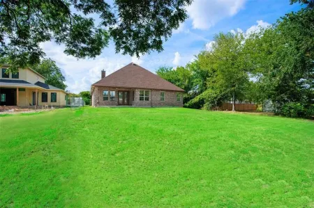 Historic Grapevine 3-bedroom house 4 minutes walk to Historic main street.