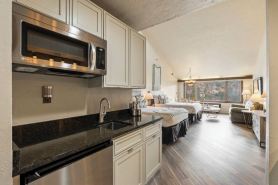 Luxurious studio condo in lovely Durango, Colorado.  Stay and Play year round.