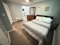 3 Cozy Retreat Washer/Dryer Inside Hotels in Franklin