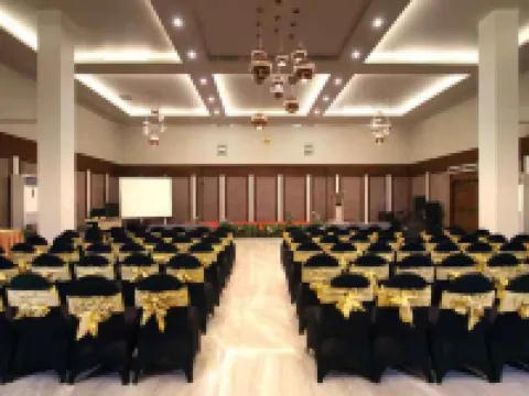 Helios Hotel & Convention Watampone Hotel di Kabupaten Bone