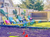 Hot Tub, Yard, 4BR, Dogs Ok, Walk 2 Dining