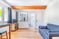 Charmant T2 au Bord de L'eau