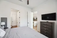 Luxe 1BD Pool Beltline Rd Addison ADD113