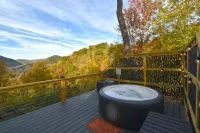 Luxury Mountain Home Retreat • Dog Spa + Hot Tub Near Wolf Laurel Hotel a 7 Ebbs Chapel